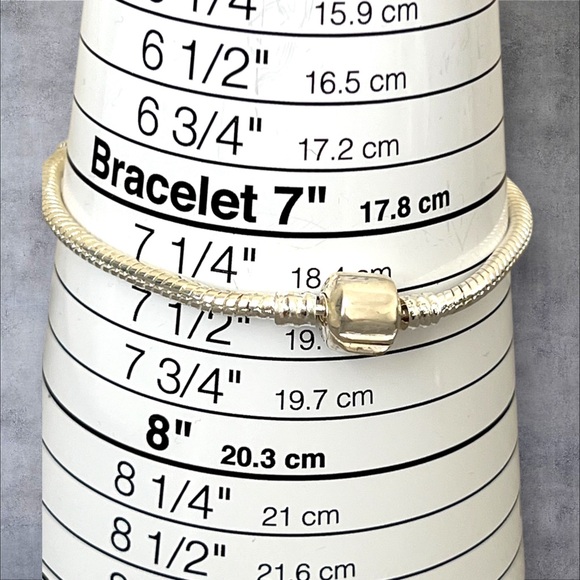 Silver bangle bracelet with rounded clasp & stamped .925 - Picture 8 of 8